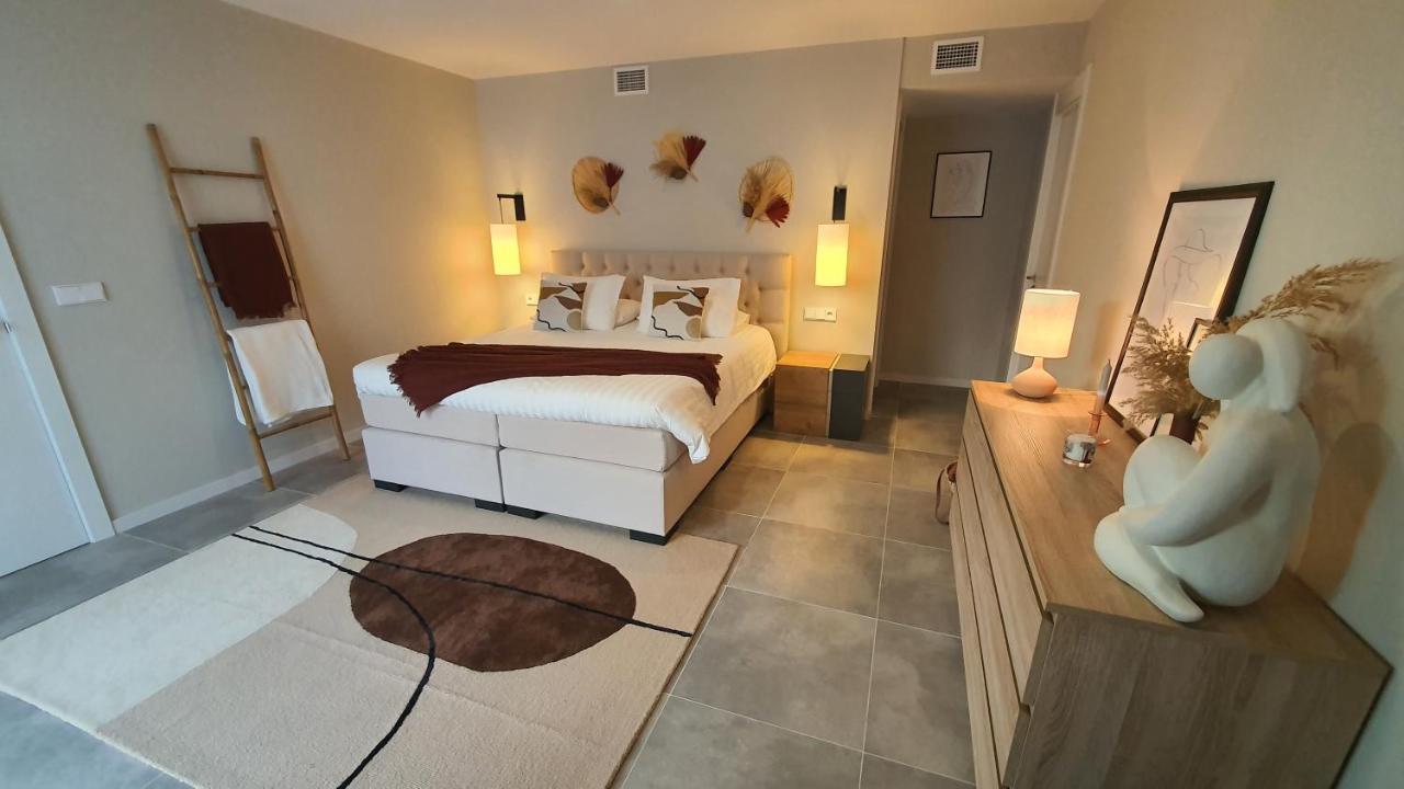 Pool & Snooker Villa Фінестрат Екстер'єр фото