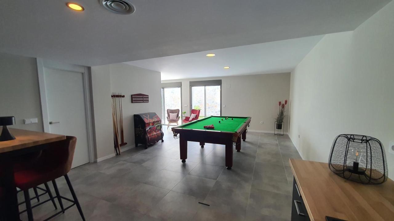 Pool & Snooker Villa Фінестрат Екстер'єр фото